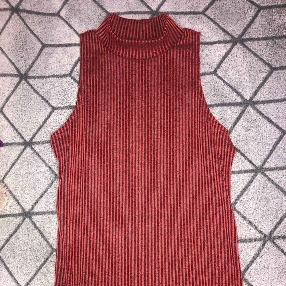 DayTrip Turtleneck Crop Top